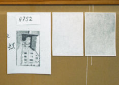 Ausstellungsansicht <span style="color: #99a384;"><em>/ Exhibition View
